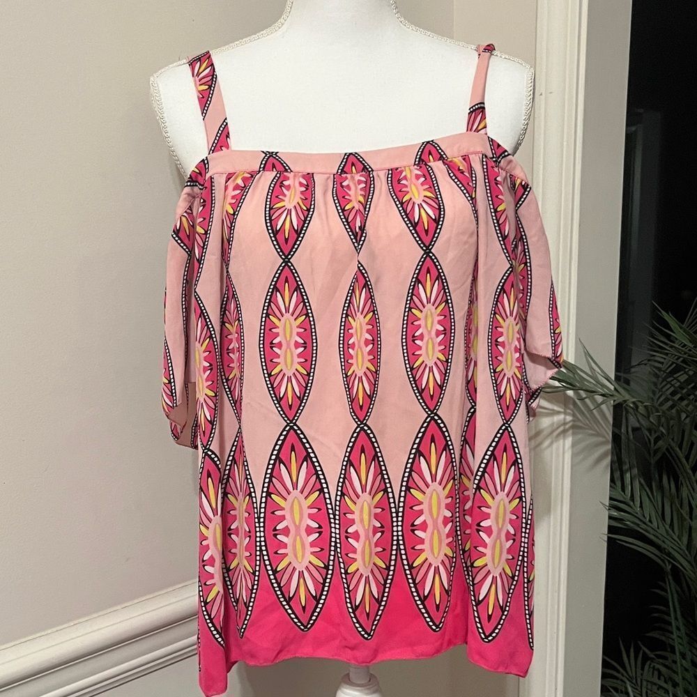 NWOT Kaari Blue Pink Cold Shoulder Top Size M medium 8 10
